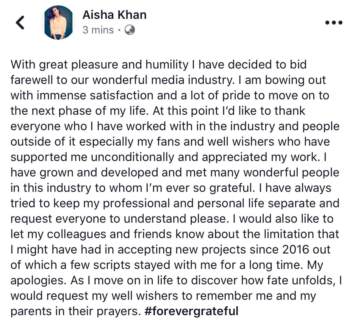 Actress Aisha Khan Got Engaged